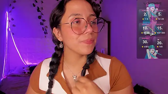 Snapshot of Ludovica6669 chatting on 03/12/25, 03:13 Ludovica6669 online show from 03/12/25, 03:13