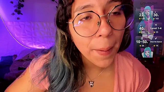 Snapshot of Ludovica6669 chatting on 03/17/25, 01:14 Ludovica6669 online show from 03/17/25, 01:14