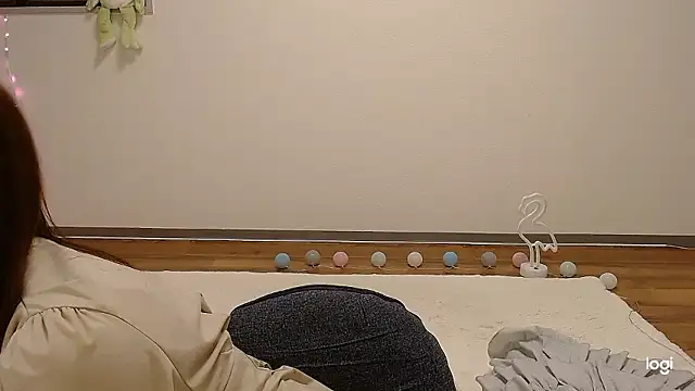 Snapshot of hinano_JP chatting on 10/15/25, 02:01 hinano JP online show from 10/15/25, 02:01