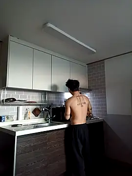 Snapshot of Doh728 chatting on 01/25/25, 08:31 Doh728 online show from 01/25/25, 08:31