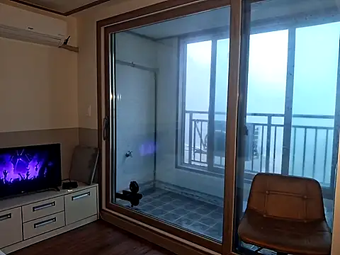 Snapshot of Doh728 chatting on 03/02/25, 07:10 Doh728 online show from 03/02/25, 07:10