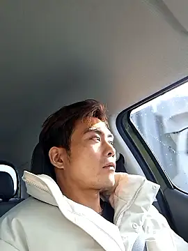 Snapshot of Doh728 chatting on 11/25/25, 12:54 Doh728 online show from 11/25/25, 12:54