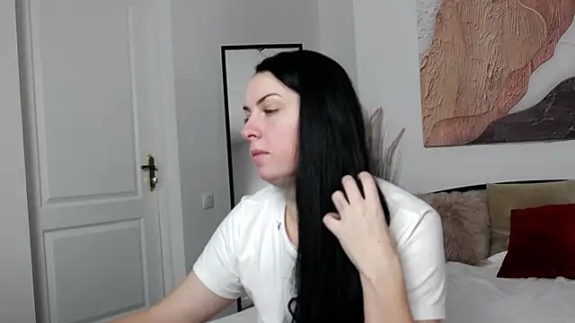 Snapshot of JacquelineElle chatting on 01/29/25, 07:04 JacquelineElle online show from 01/29/25, 07:04