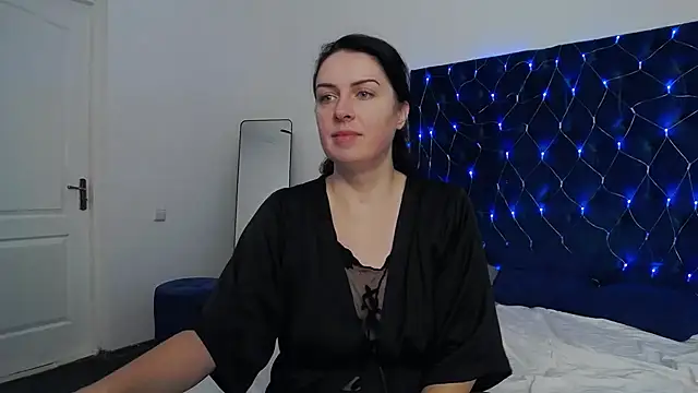 Snapshot of JacquelineElle chatting on 03/14/25, 09:21 JacquelineElle online show from 03/14/25, 09:21