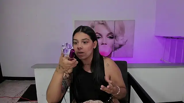 Emily rivera78 online show from 09/19/25, 07:54