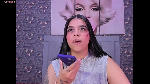 Emily rivera78 online show from 04/22/26, 03:53