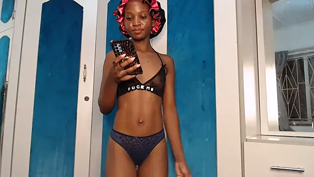 YoungDiva69 online show from 02/10/26, 10:03