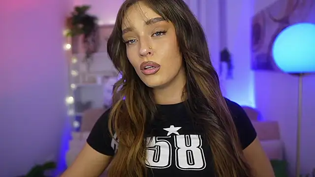 Clara Nia online show from 02/06/26, 08:12