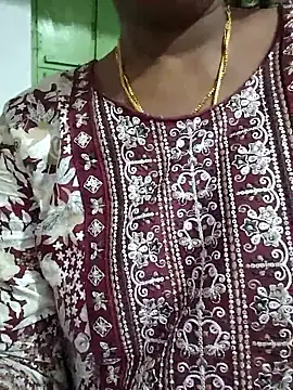 Snapshot of sweety006telugu chatting on 10/19/25, 11:33 sweety006telugu online show from 10/19/25, 11:33