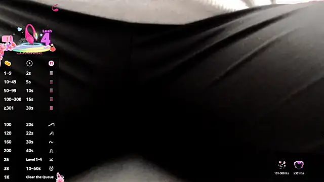 Wetandnaughtyxx online show from 10/21/25, 09:54