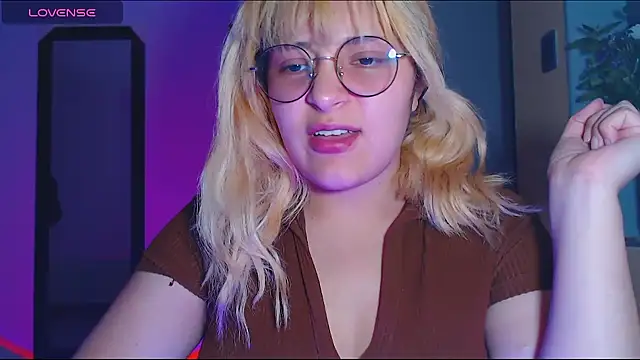 Hinako0Satorii  online show from 03/20/25, 02:29