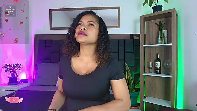 CamiilaReyes online show from 04/10/26, 03:17