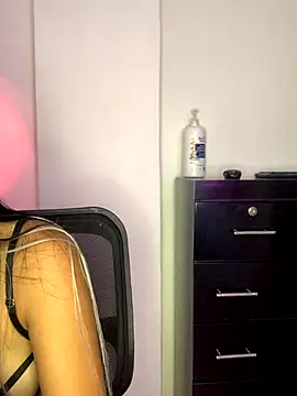 Snapshot of Miss_karol chatting on 10/18/25, 05:57 Miss karol online show from 10/18/25, 05:57
