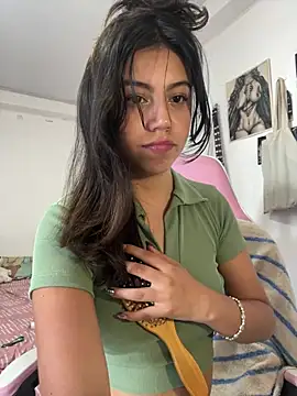 Snapshot of LiLy_kIndly chatting on 03/22/26, 07:39 LiLy kIndly online show from 03/22/26, 07:39
