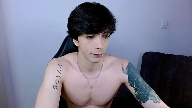 Snapshot of H3ll_B0I chatting on 06/14/26, 03:08 H3ll B0I online show from 06/14/26, 03:08