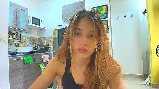 Snapshot of Alaiapink chatting on 05/14/26, 01:40 Alaiapink online show from 05/14/26, 01:40