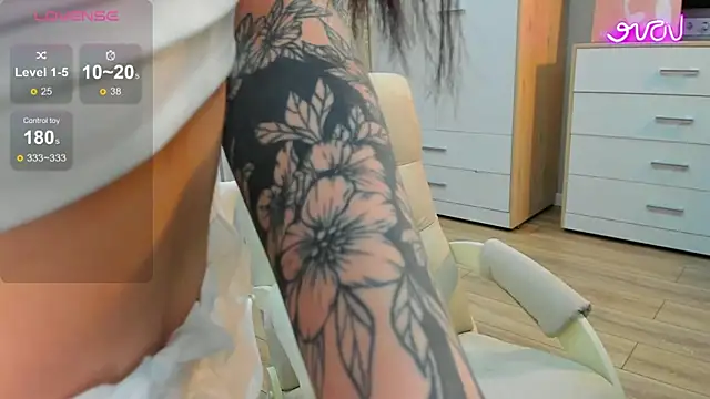  dkny  online show from 12/19/25, 12:56