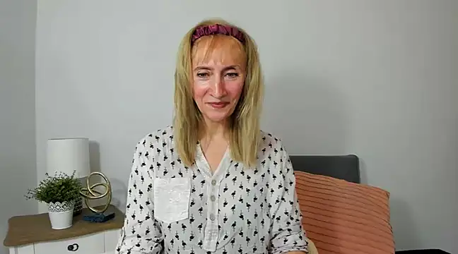 MargaretMilf69 online show from 02/07/25, 04:14