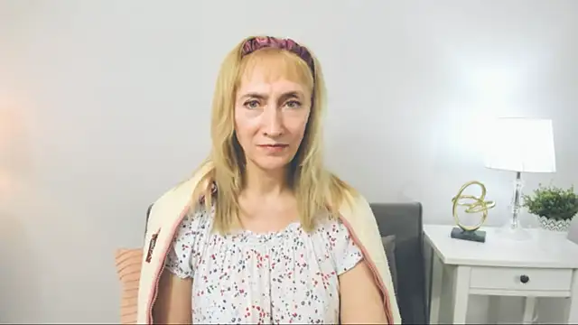 MargaretMilf69 online show from 02/15/25, 09:27