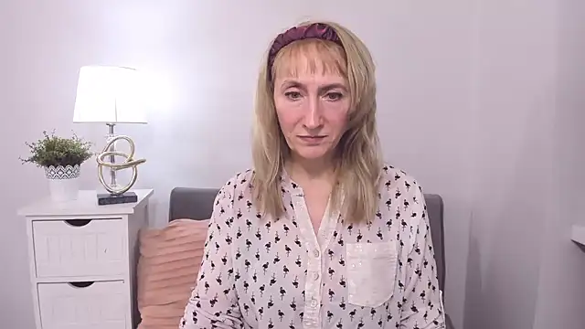 MargaretMilf69 online show from 03/05/25, 04:46