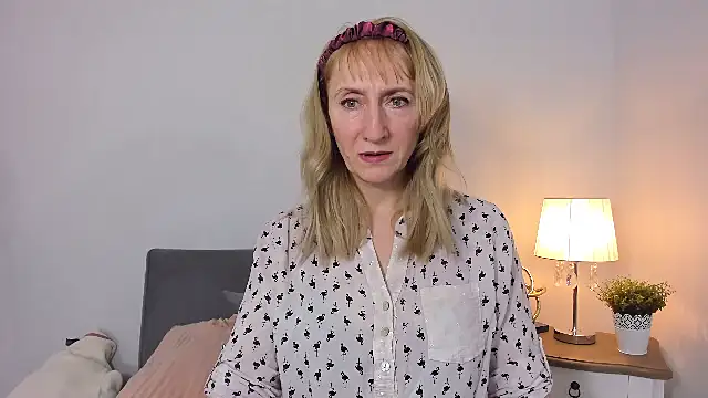 MargaretMilf69 online show from 03/06/25, 04:28