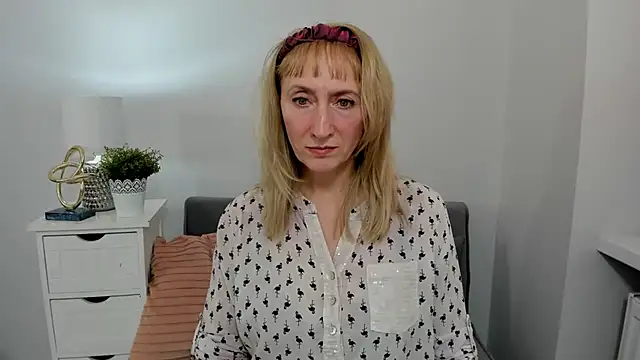 MargaretMilf69 online show from 03/09/25, 10:30