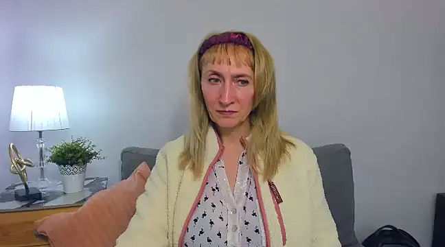 MargaretMilf69 online show from 03/10/25, 04:25