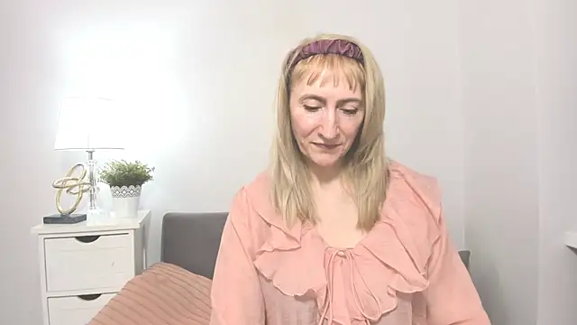 MargaretMilf69 online show from 03/14/25, 04:30