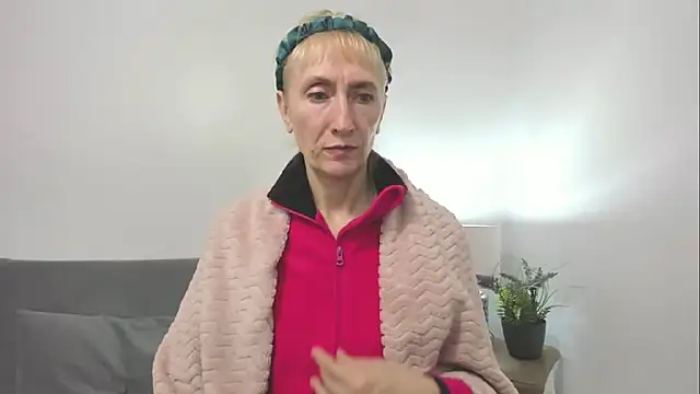 MargaretMilf69 online show from 10/14/25, 03:24