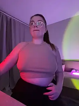 DearAlise online show from 03/20/25, 08:40