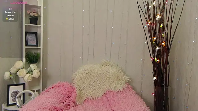 Holygirl  online show from 03/13/25, 01:43