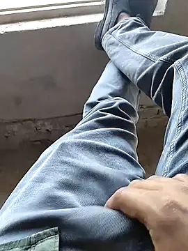 xmanrawan2 online show from 02/15/25, 09:16