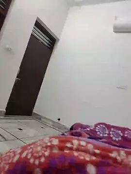 xmanrawan2 online show from 02/17/25, 12:43