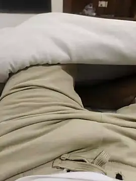 xmanrawan2 online show from 02/24/25, 03:55