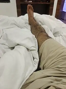 xmanrawan2 online show from 02/25/25, 12:34