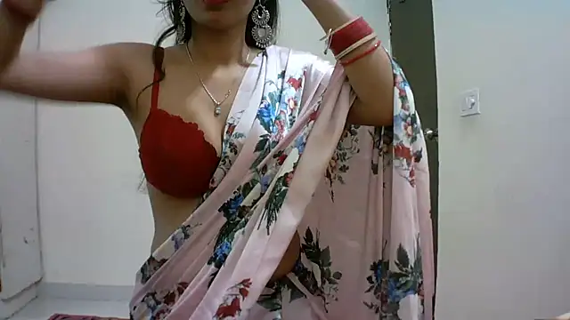 Snapshot of kajal__bhabhi_ chatting on 12/22/25, 05:10 kajal bhabhi online show from 12/22/25, 05:10