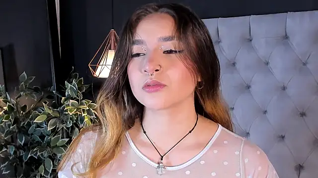 Shanntal  online show from 11/22/25, 02:16