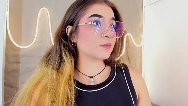 Shanntal  online show from 02/16/26, 07:32