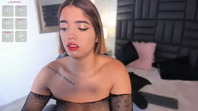 Hanna Vasquez online show from 02/14/25, 08:26