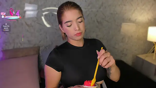 Hanna Vasquez online show from 06/10/26, 07:46
