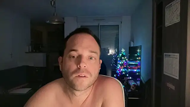 Funnyjul31 online show from 12/05/25, 07:21