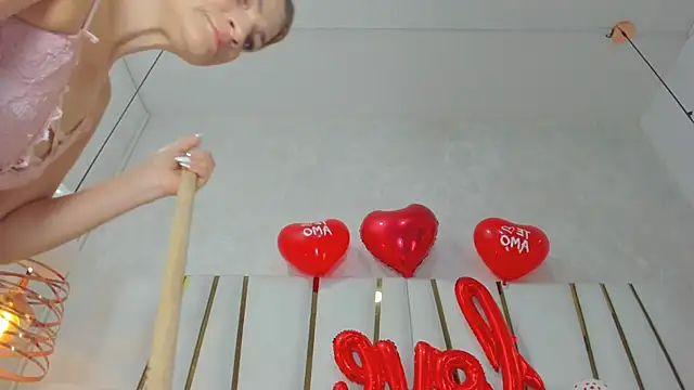 violet gray  online show from 02/14/26, 11:40