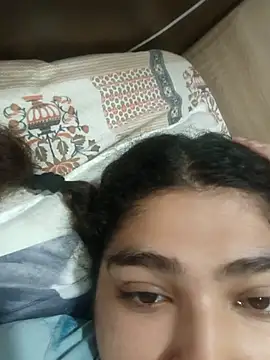 naina78910 online show from 10/23/25, 10:25