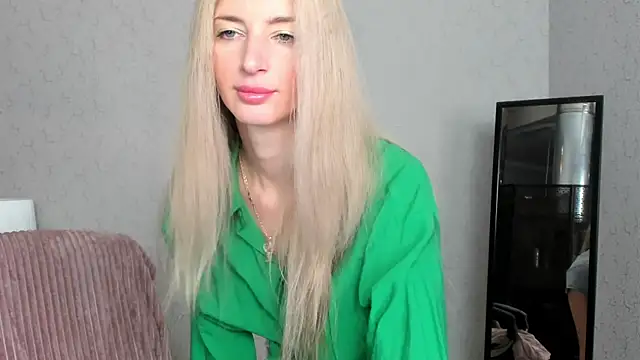Snapshot of skinnyladyy chatting on 02/04/25, 02:07 skinnyladyy online show from 02/04/25, 02:07