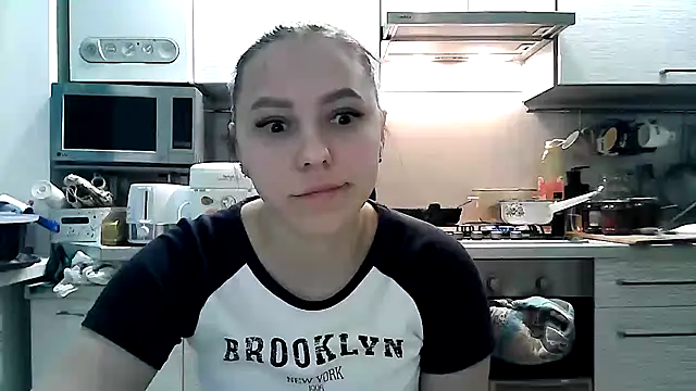 Snapshot of Misssweet_s chatting on 02/04/25, 03:04 Misssweet s online show from 02/04/25, 03:04