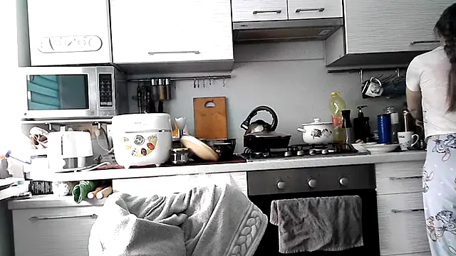 Snapshot of Misssweet_s chatting on 02/20/25, 07:01 Misssweet s online show from 02/20/25, 07:01