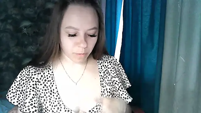 Snapshot of Misssweet_s chatting on 06/17/26, 05:54 Misssweet s online show from 06/17/26, 05:54