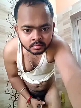 guavam65 online show from 04/20/26, 01:52