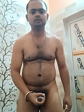 guavam65 online show from 05/01/26, 03:38