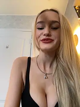 Snapshot of KristinaDane chatting on 02/04/25, 09:38 KristinaDane online show from 02/04/25, 09:38